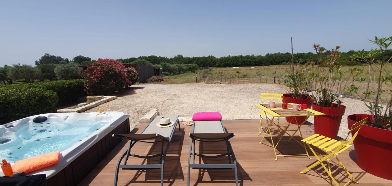 Les Bonbonnettes Bed & Breakfast Le Cailar Dış mekan fotoğraf